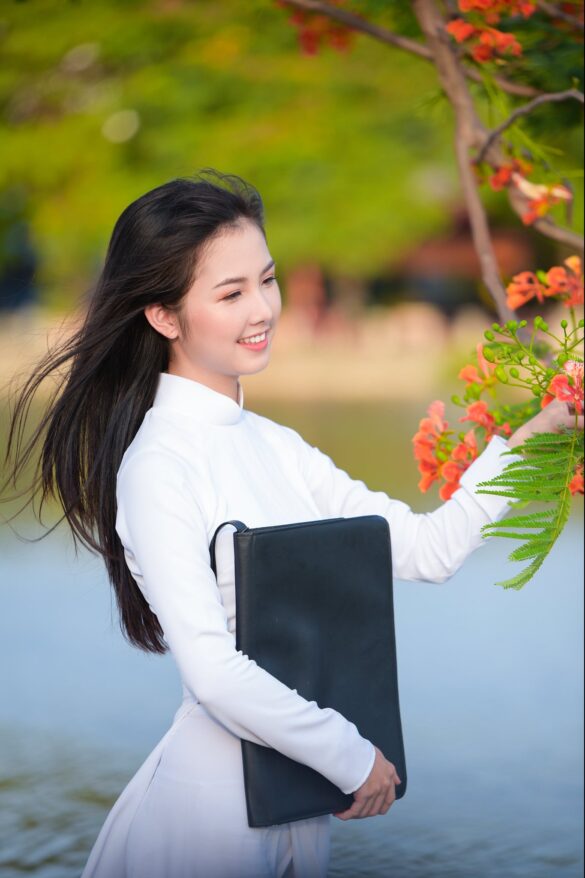 Ao-dai-hoa-phuong-13-585x878.jpg