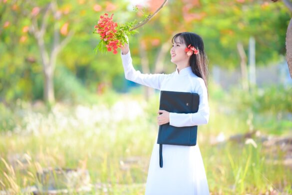 Ao-dai-hoa-phuong-7-585x390.jpg