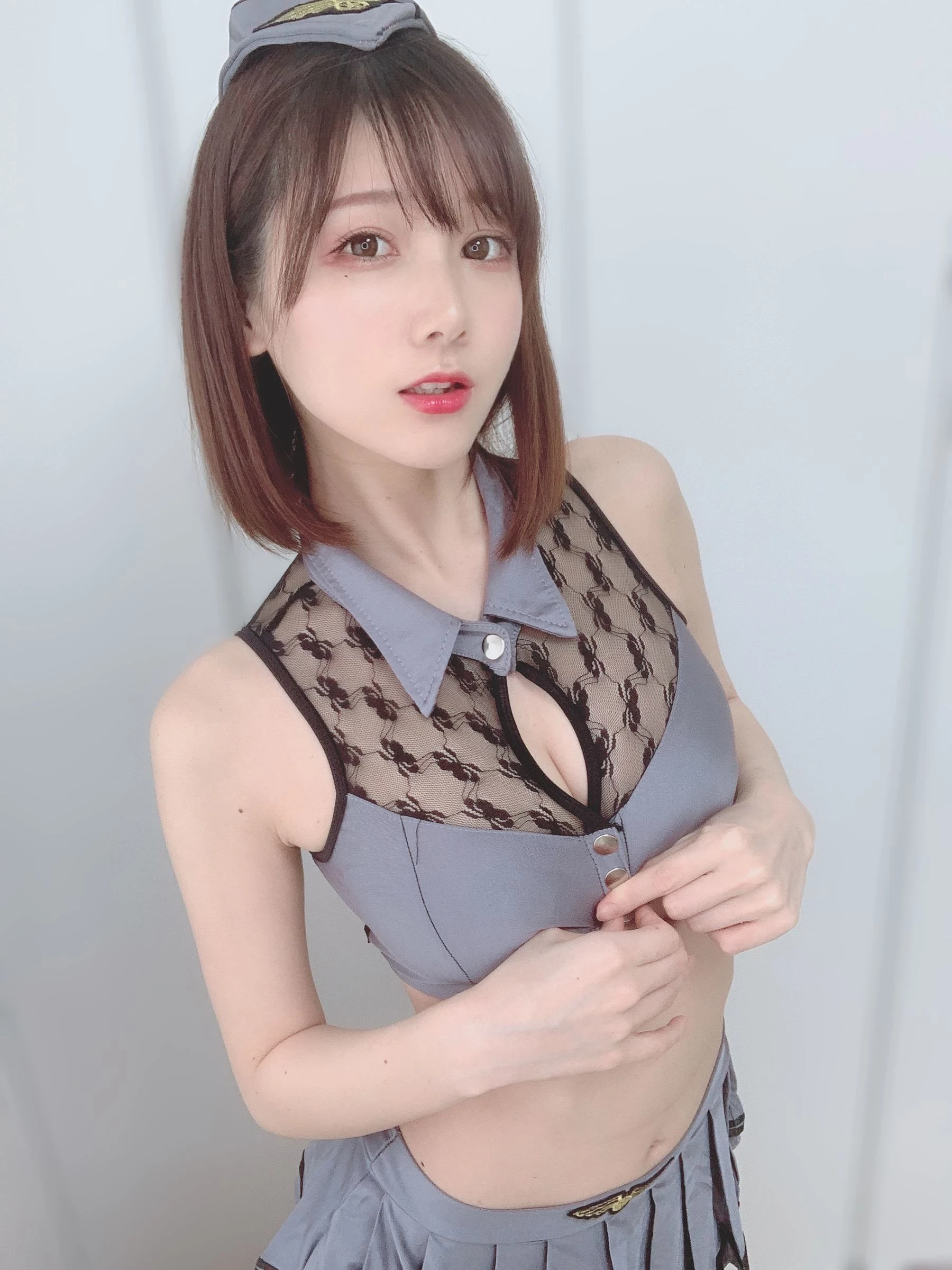 Ảnh_Gái_Đẹp --- Gái Xinh Cosplay Quyến Rũ Với Trang Phục Nữ Phi Công